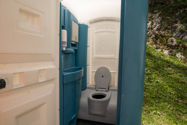 Portable Toilet Options We Offer in Epworth, IA